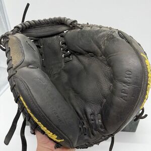 Akadema Praying Mantis Precision Series APM40 33.5 Catchers Mitt Glove Black RHT